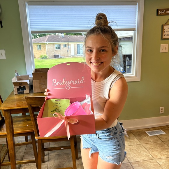 Meet your Posher, Elizabeth - Picture 4 of 10